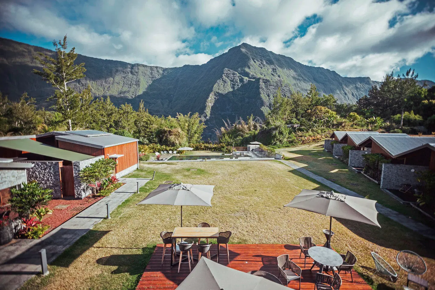 Sarana Hotel & Spa LANDSCAPE