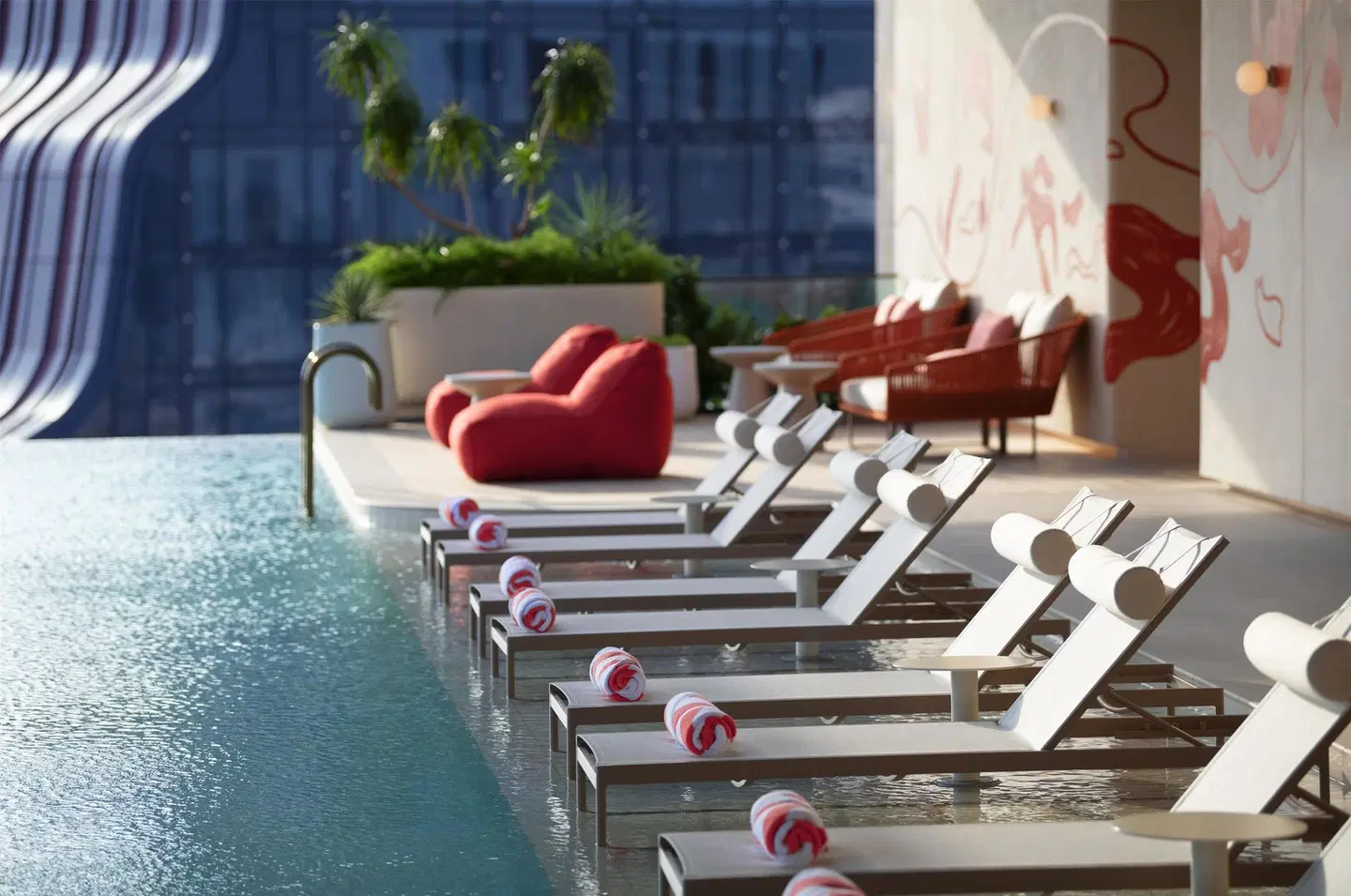 KROMO Bangkok, Curio Collection by Hilton Terrasse