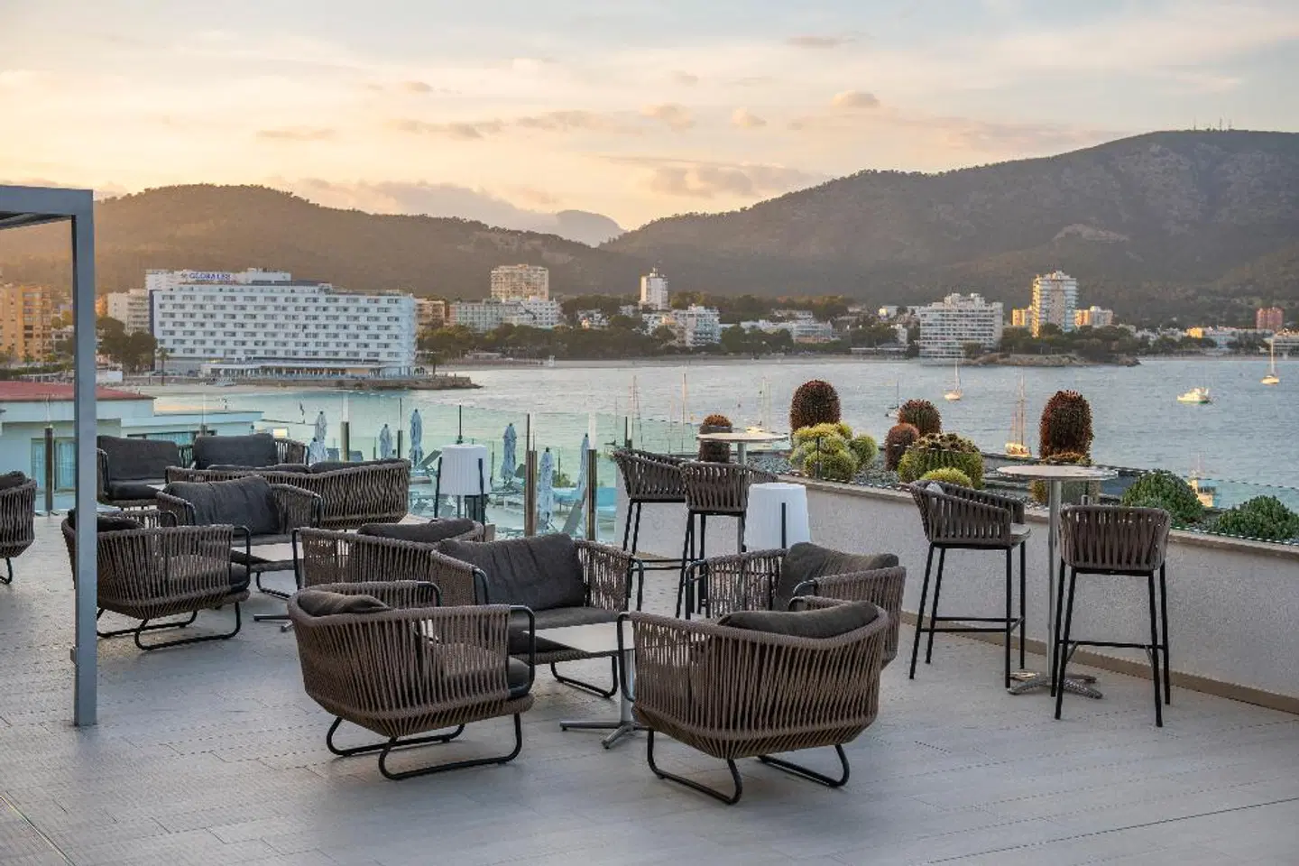 Leonardo Royal Mallorca Palmanova Bay Terrasse