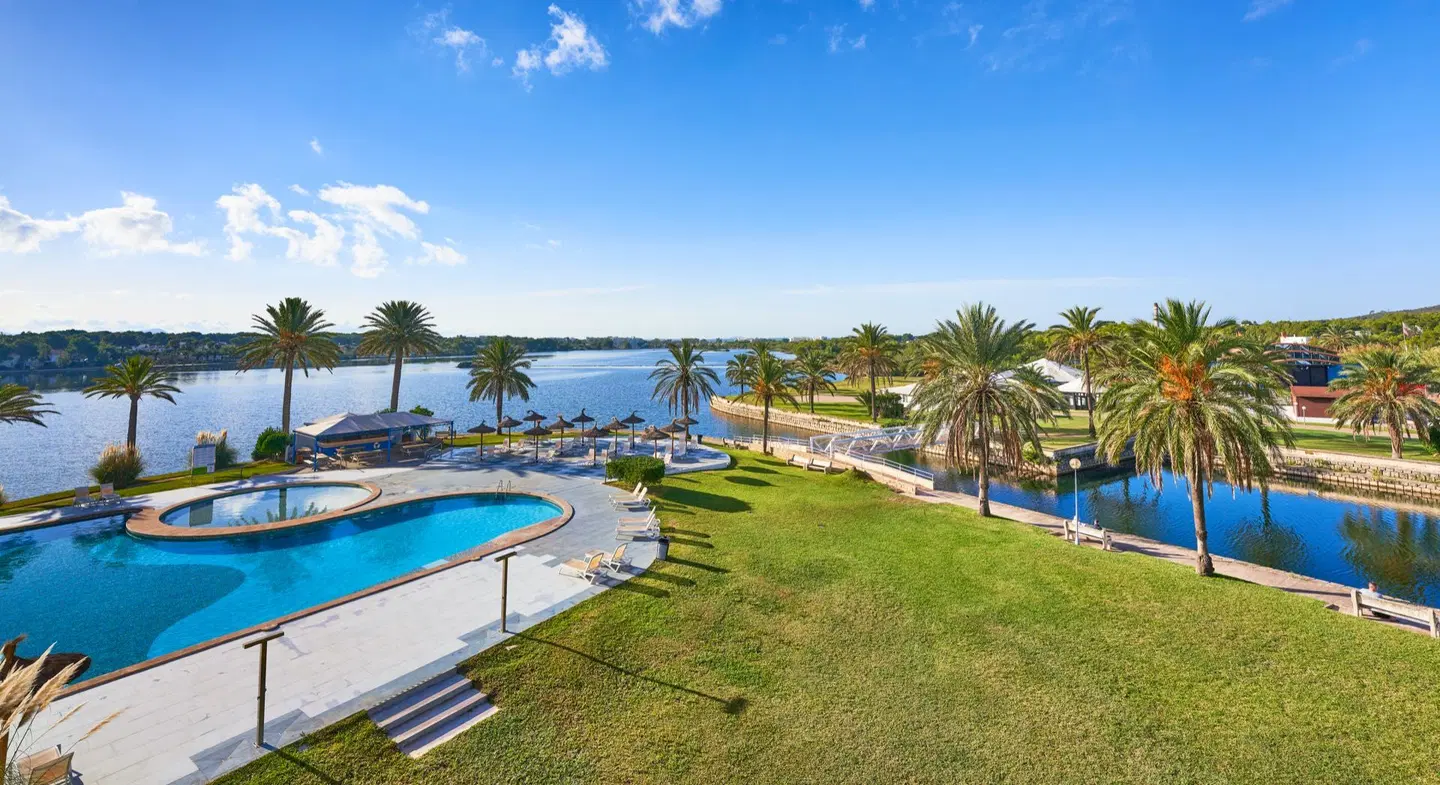 BelleVue Club OUTDOOR_POOL