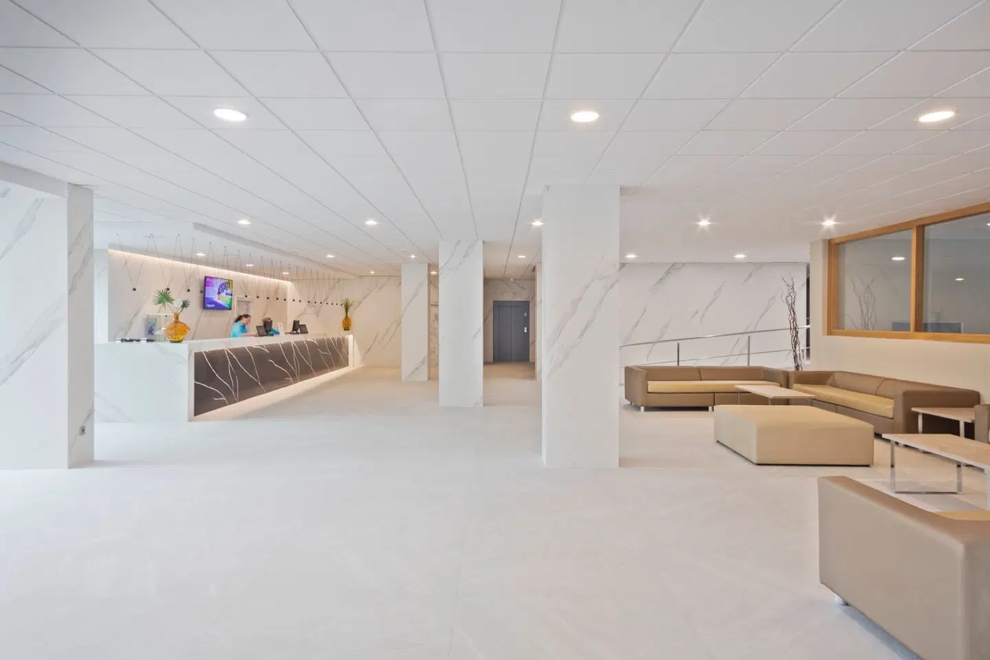 Best Delta LOUNGE_LOBBY