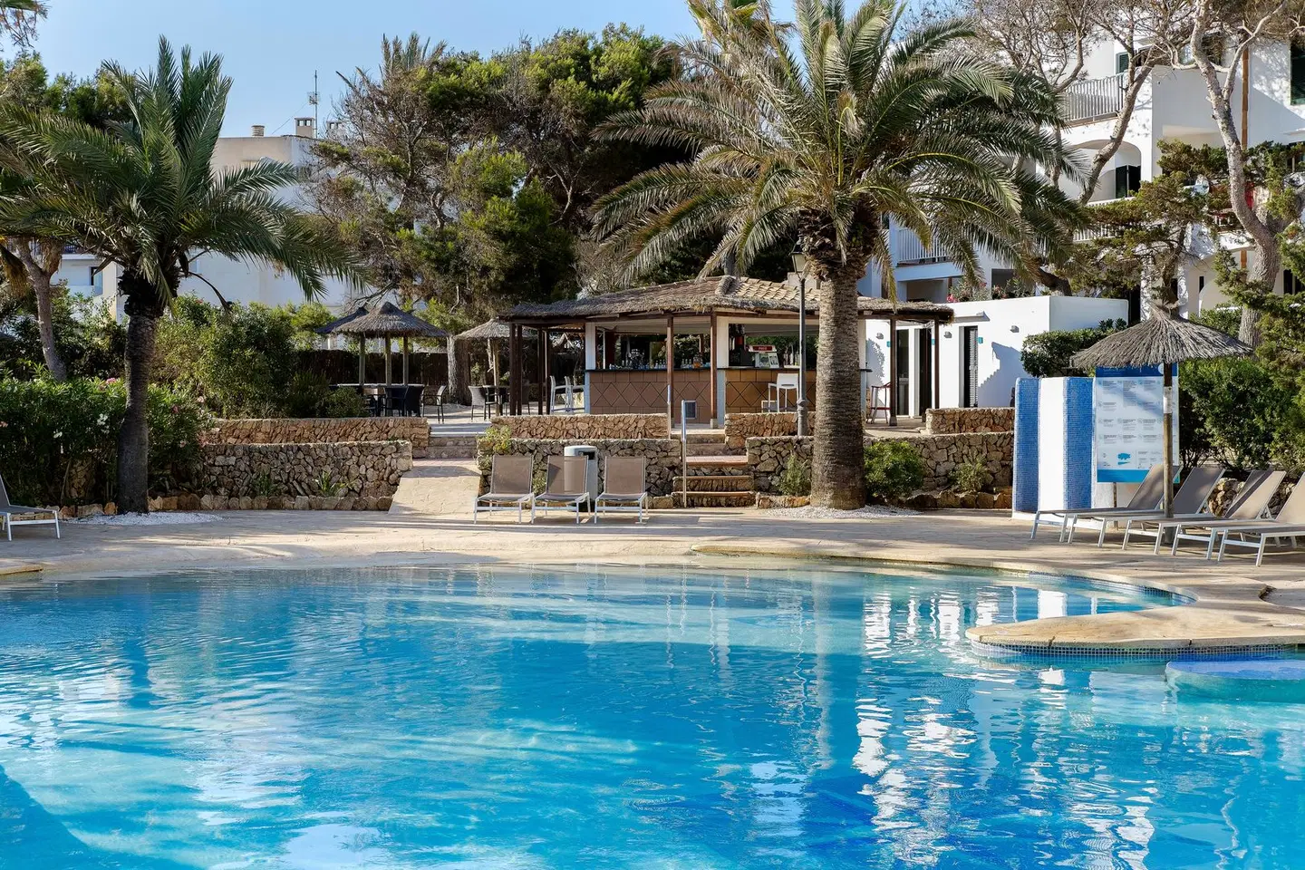 Alua Suites Las Rocas OUTDOOR_POOL