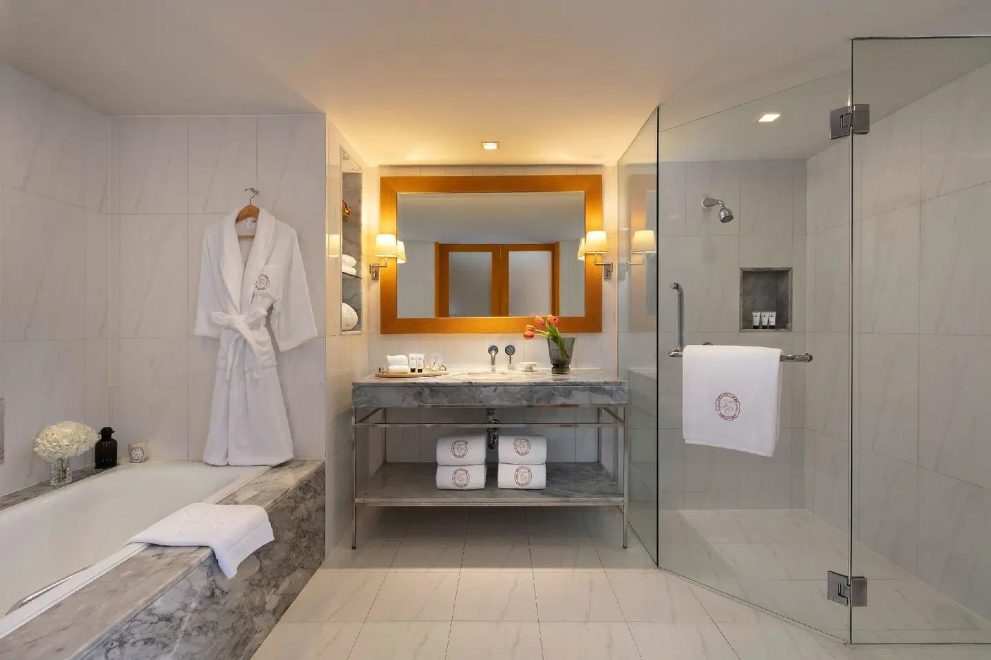 Lebua at State Tower Badezimmer