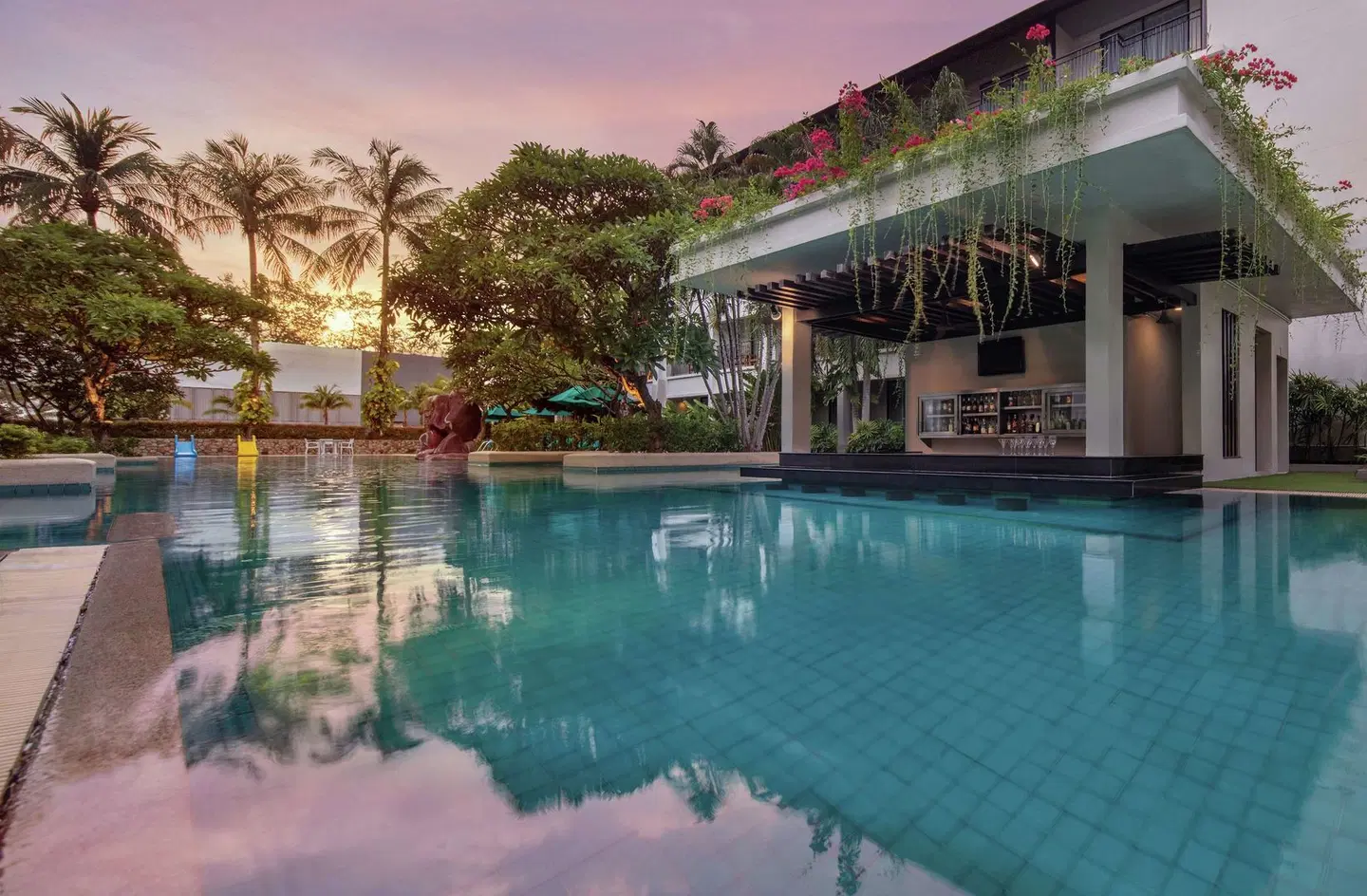 DoubleTree by Hilton Phuket Banthai Resort OUTDOOR_POOL