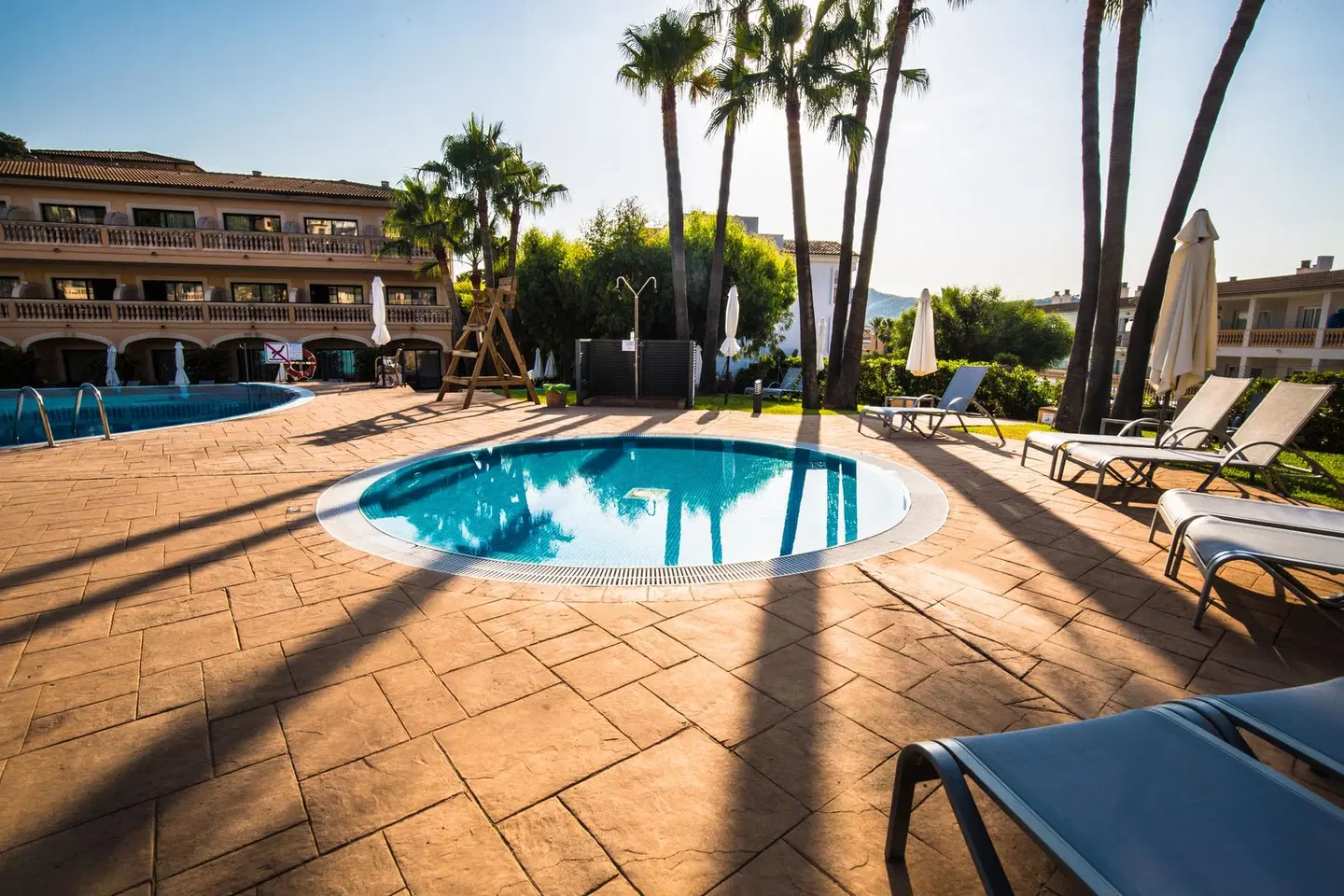 Mon Port & Spa OUTDOOR_POOL