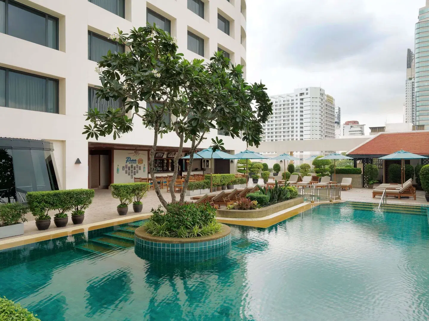 Grand Mercure Bangkok Atrium EXTERIOR