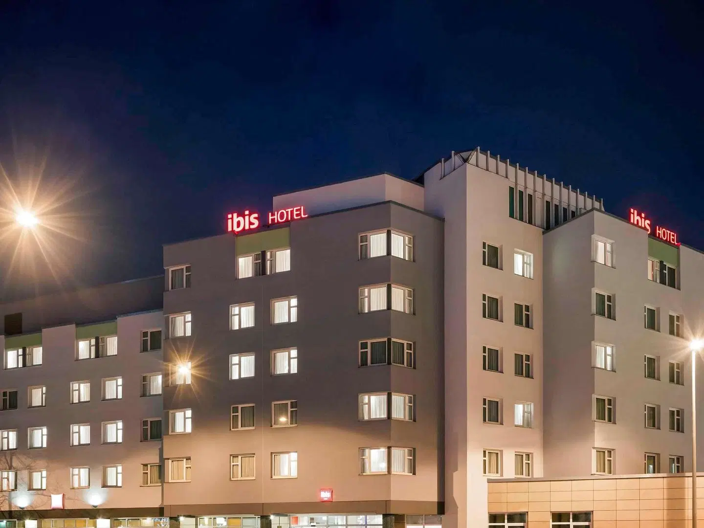 ibis Nuernberg City am Plaerrer EXTERIOR