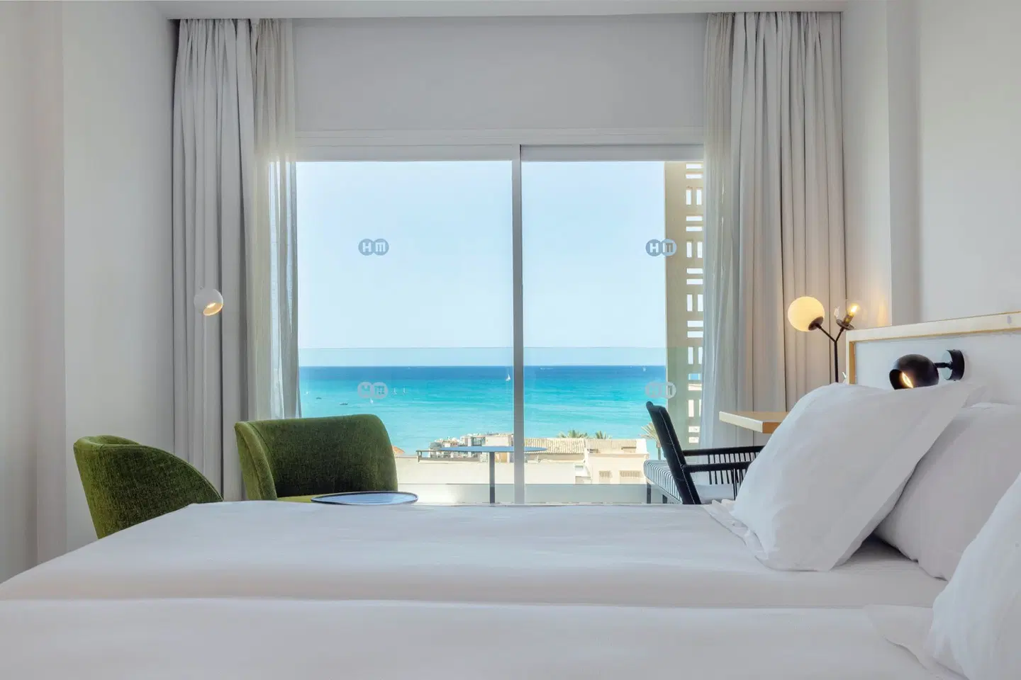 HM Ayron Park ROOM_EXAMPLE