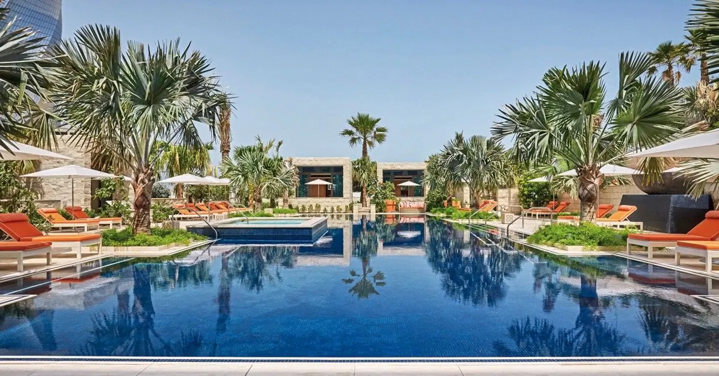 Four Seasons Hotel Bahrain Bay OUTDOOR_POOL