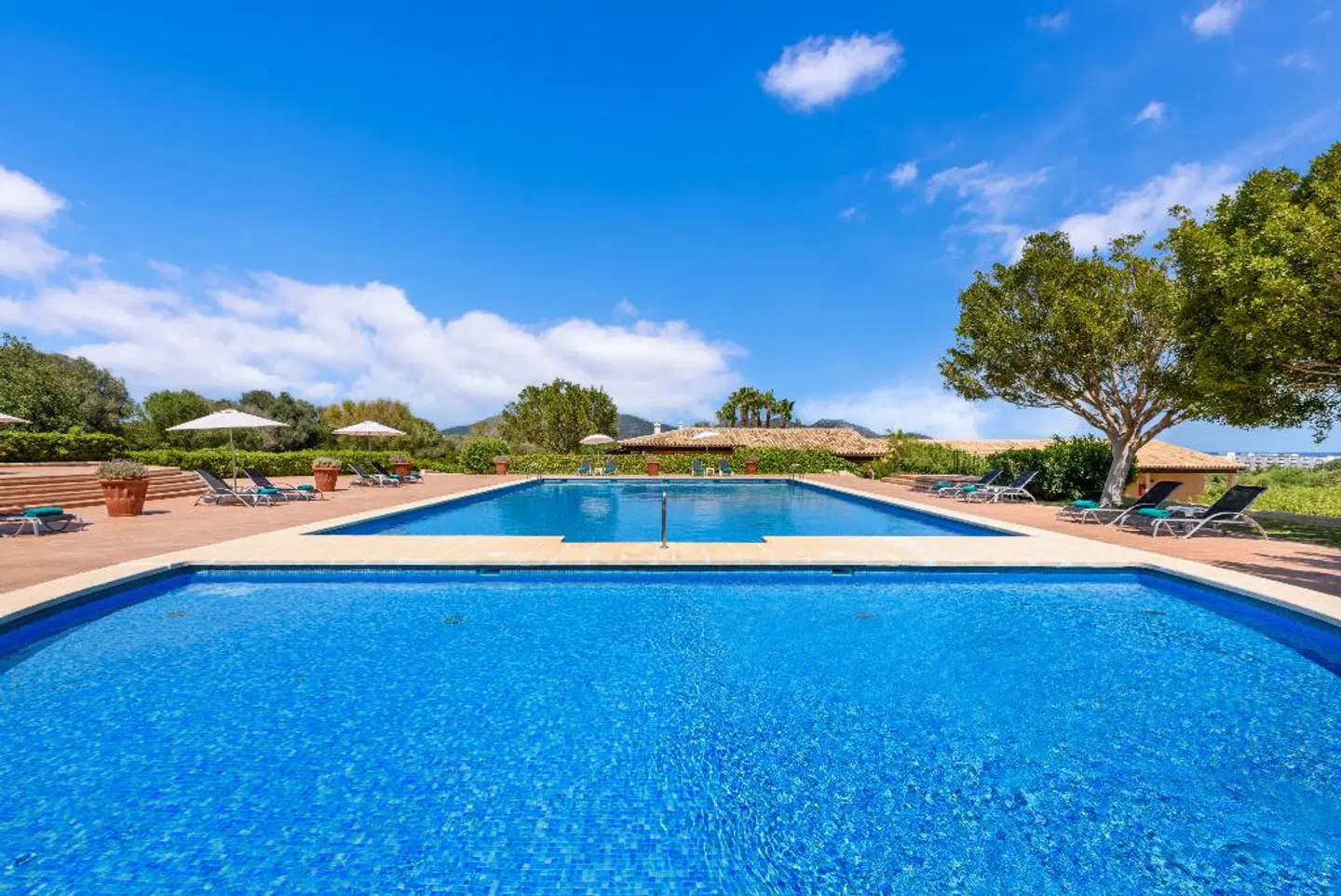 Rural Son Corb Boutique LANDSCAPE