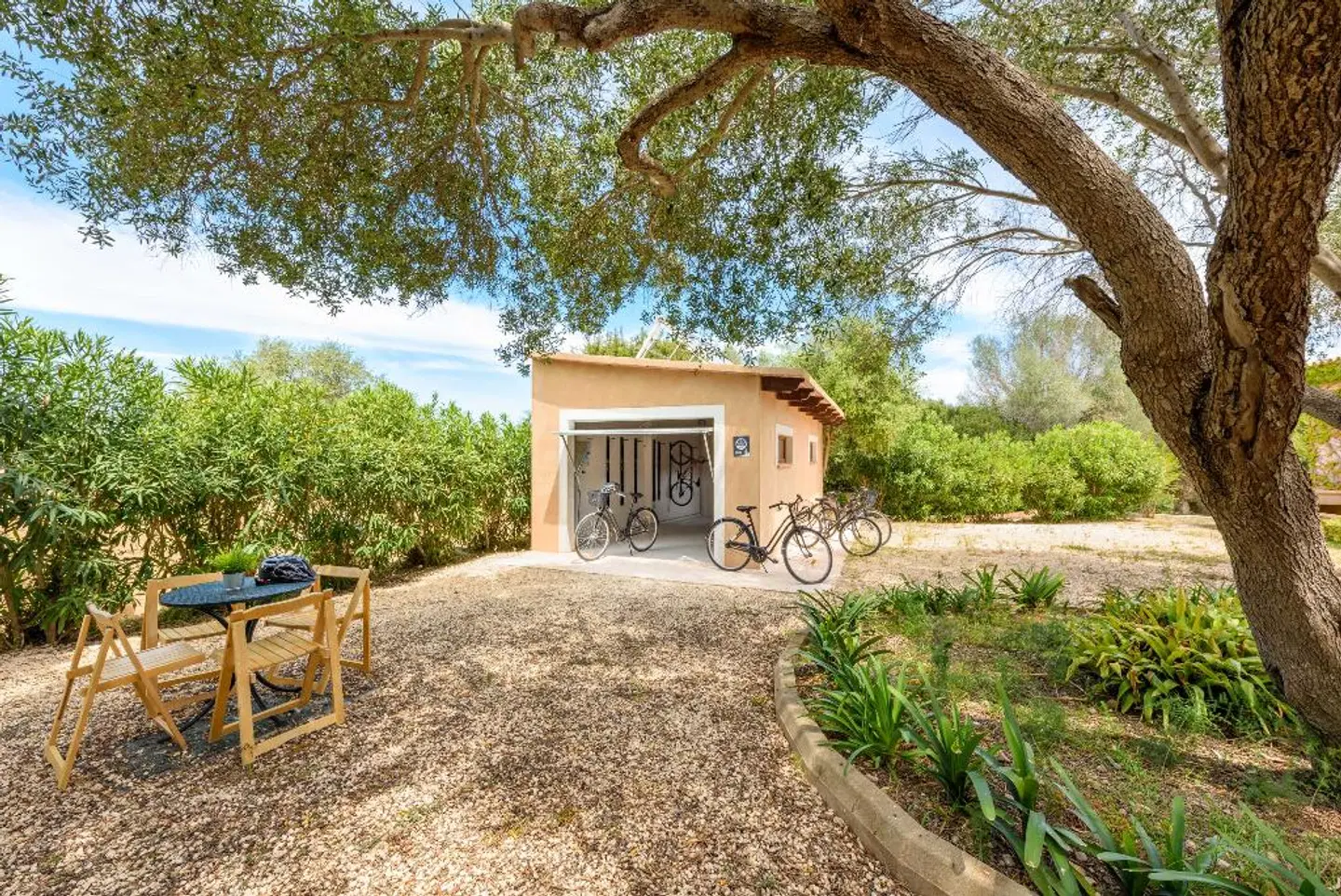 Rural Son Corb Boutique Garten