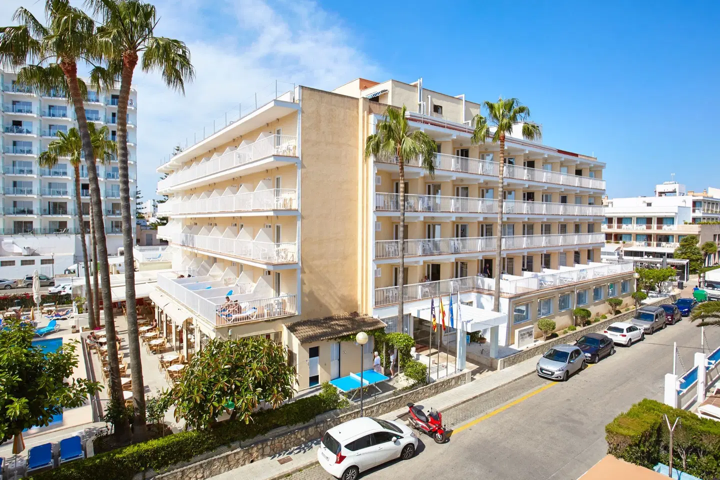 Universal Bikini EXTERIOR