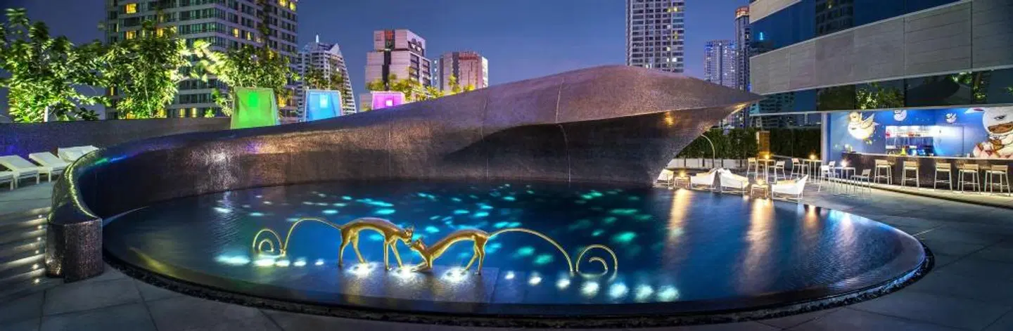 W Bangkok OUTDOOR_POOL
