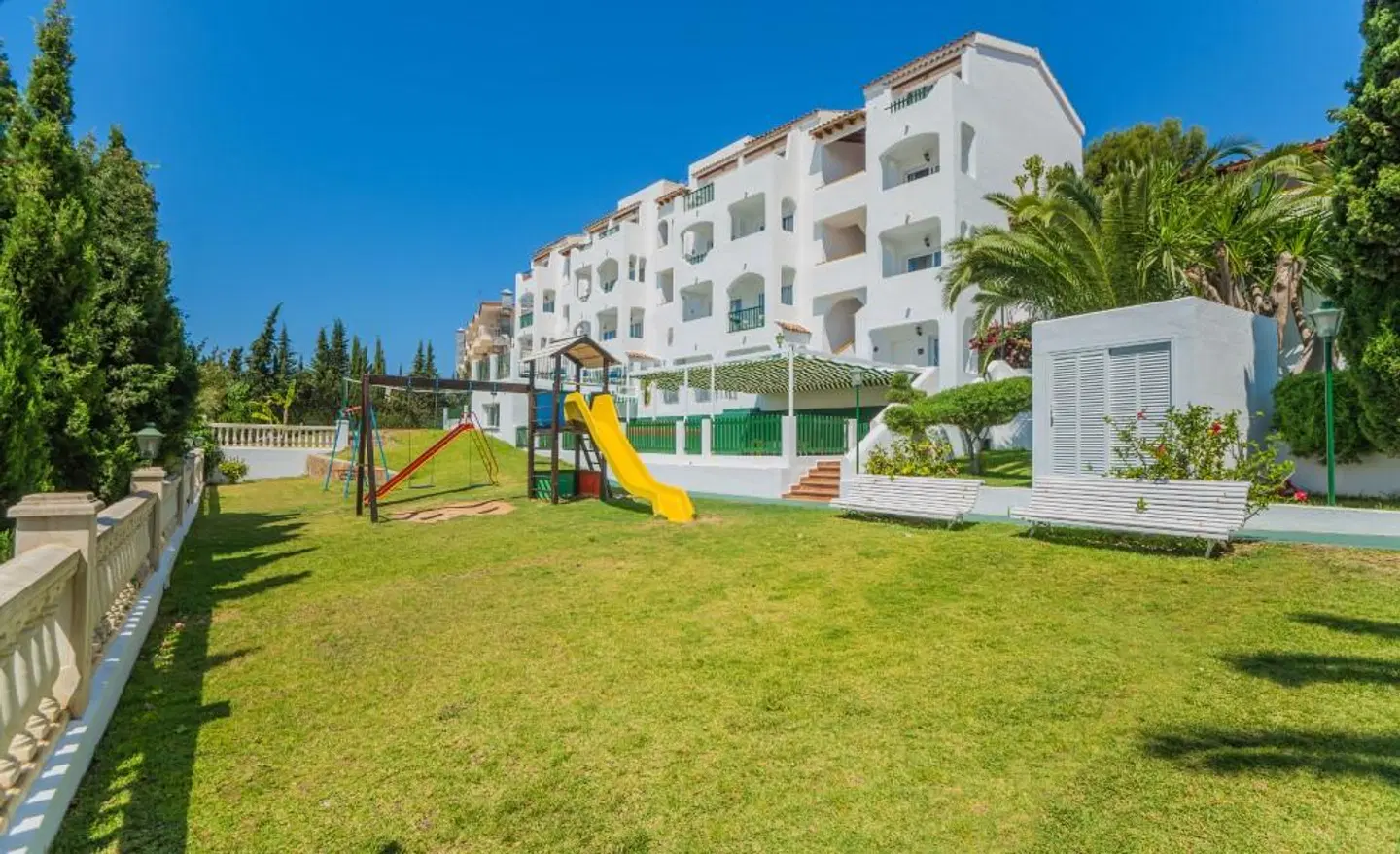 Holiday Center SPORTS_AND_LEISURE