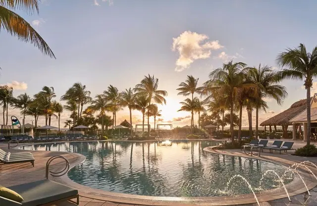 The Ritz-Carlton Key Biscayne, Miami OUTDOOR_POOL