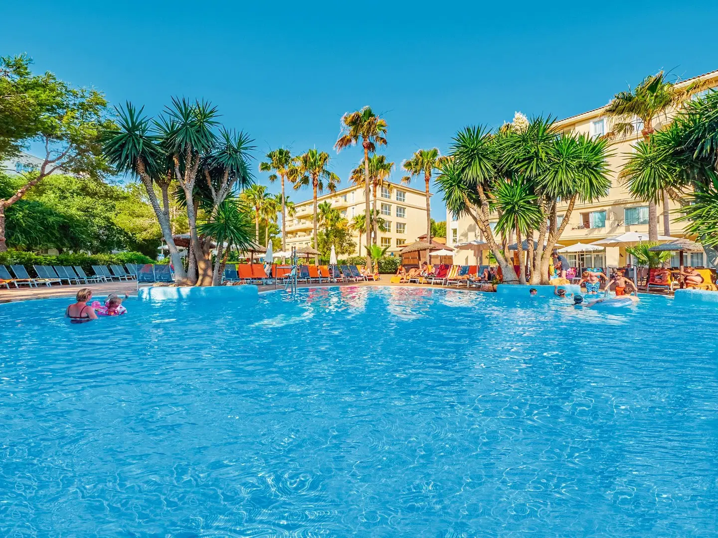 HM Mar Blau OUTDOOR_POOL