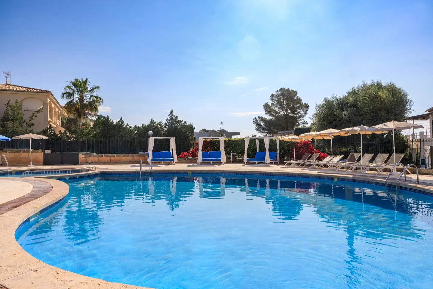 Alcanada Golf OUTDOOR_POOL