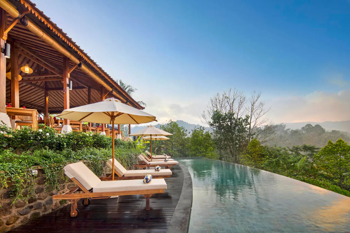 Devani Resort Sidemen Terrasse