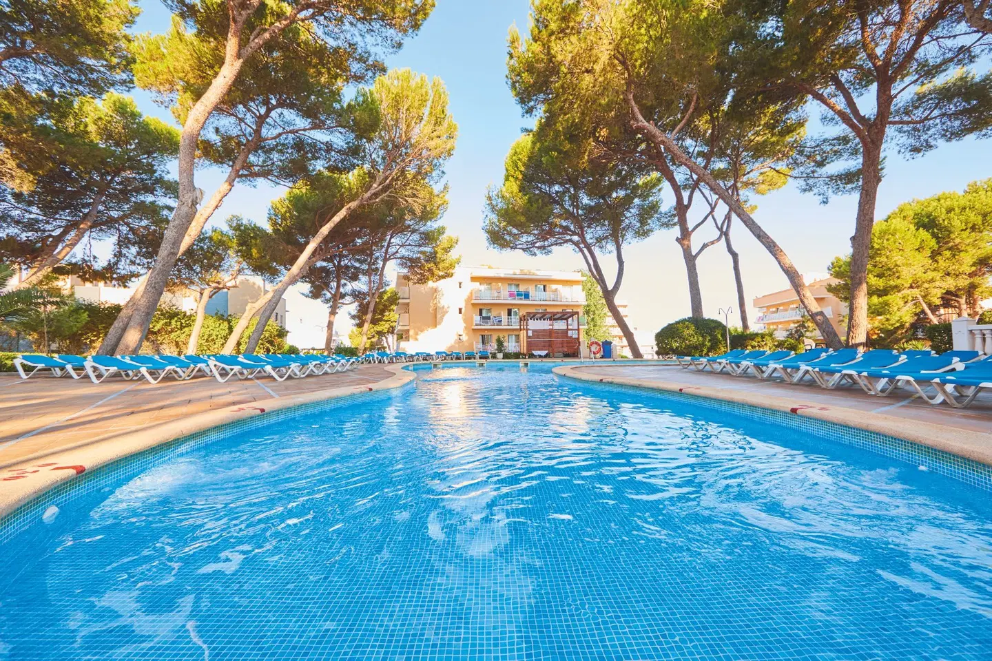 MLL Palma Bay Club Resort OUTDOOR_POOL