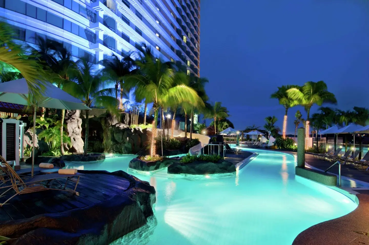 Hilton Kuala Lumpur OUTDOOR_POOL