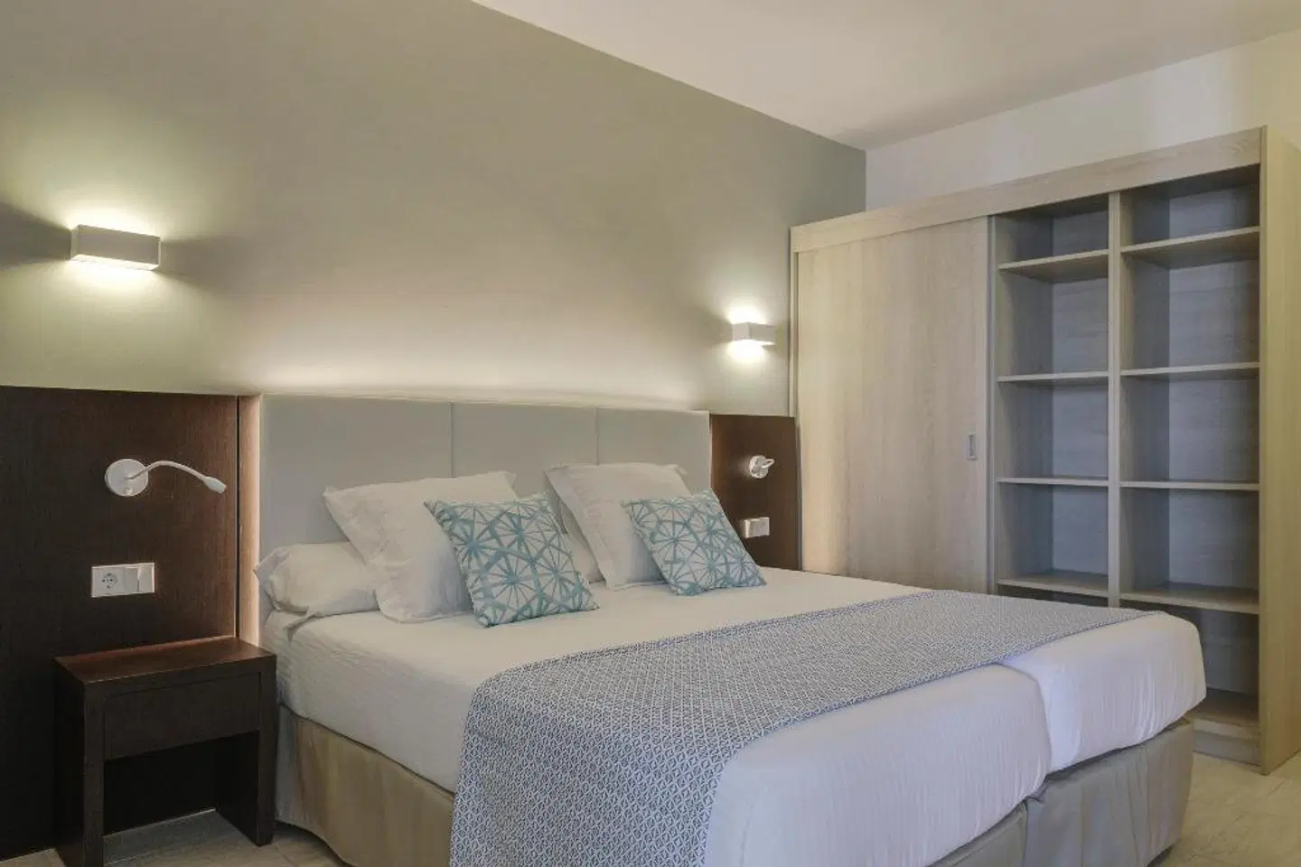 ILUNION Palmanova Mallorca ROOM_EXAMPLE