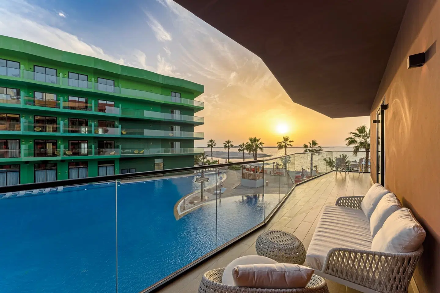 voco Dubai Monaco the Heart of Europe OUTDOOR_POOL