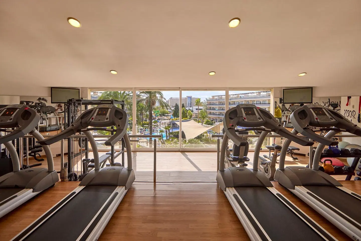 Zafiro Palmanova SPORTS_AND_LEISURE