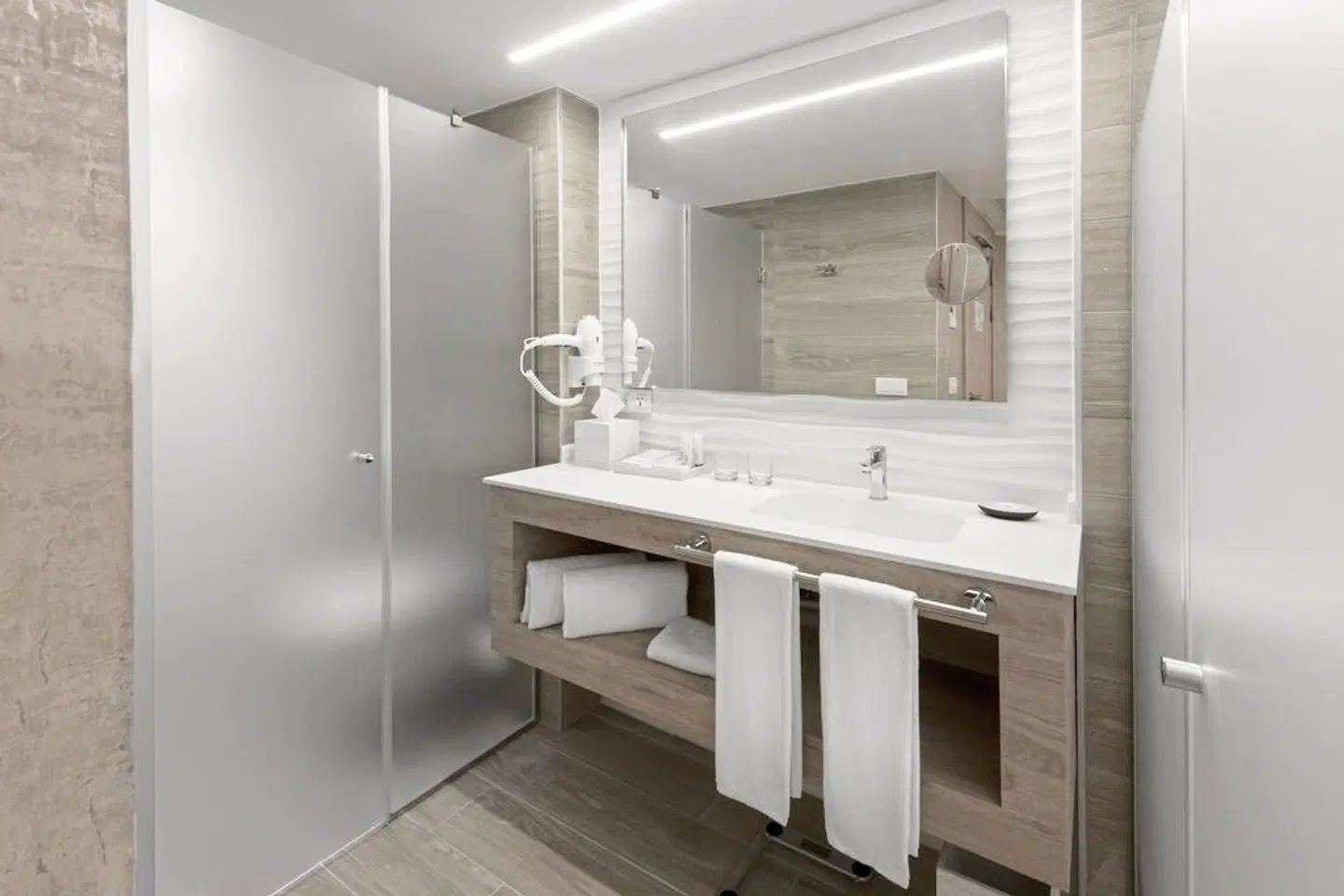 Elba Sunset Mallorca & Thalasso Spa BATHROOM