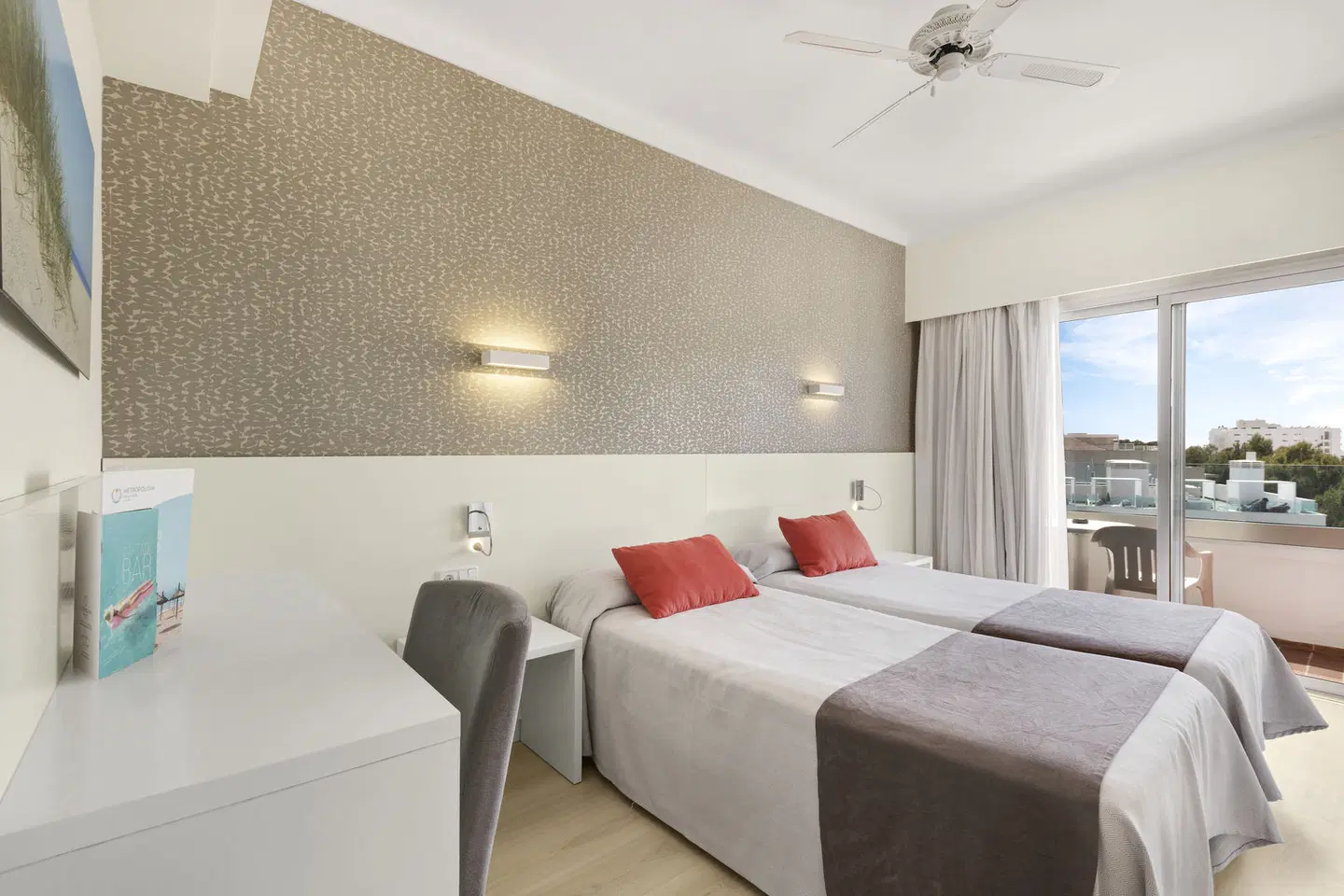 Metropolitan Playa ROOM_EXAMPLE