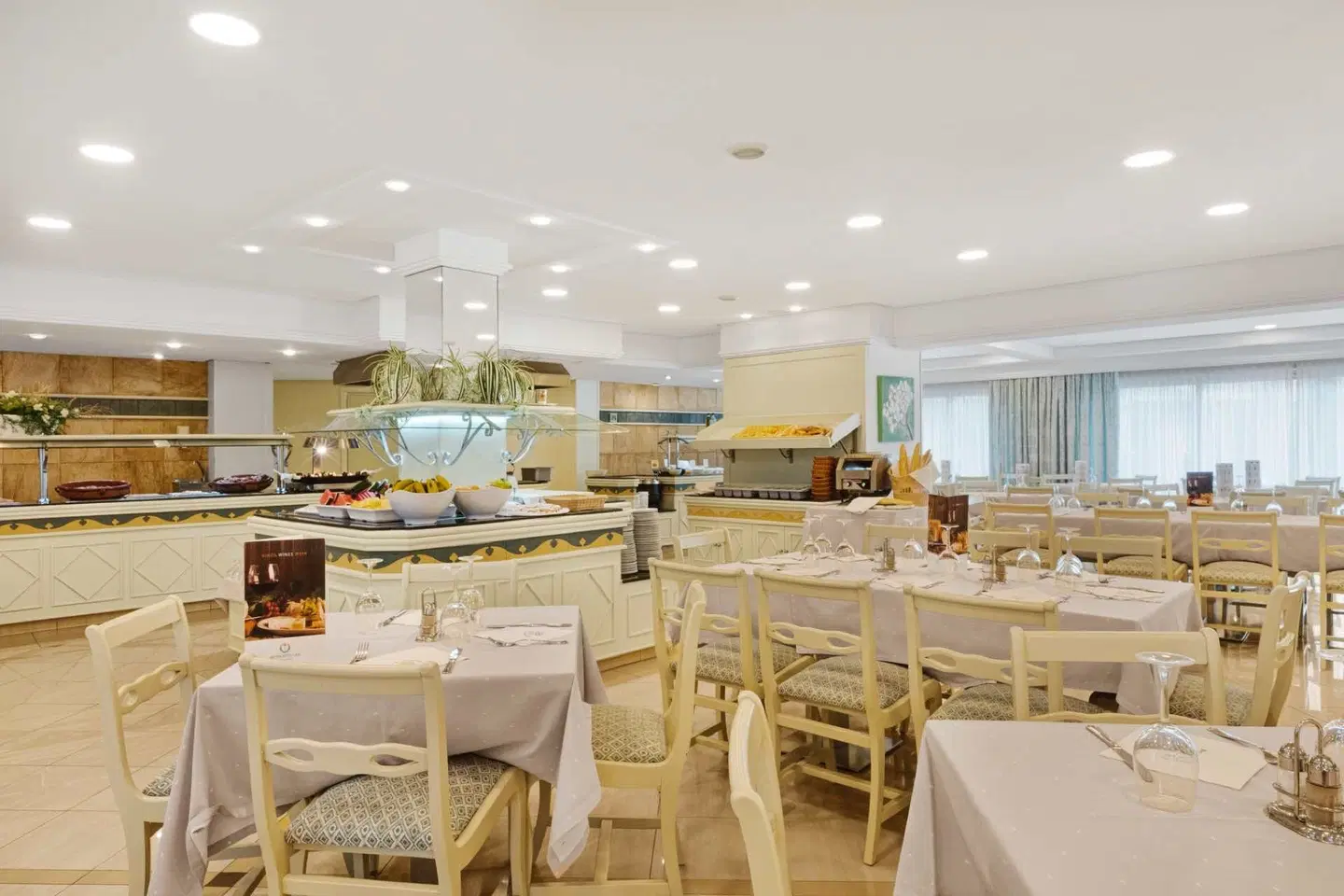 Metropolitan Playa Hotel Restaurant