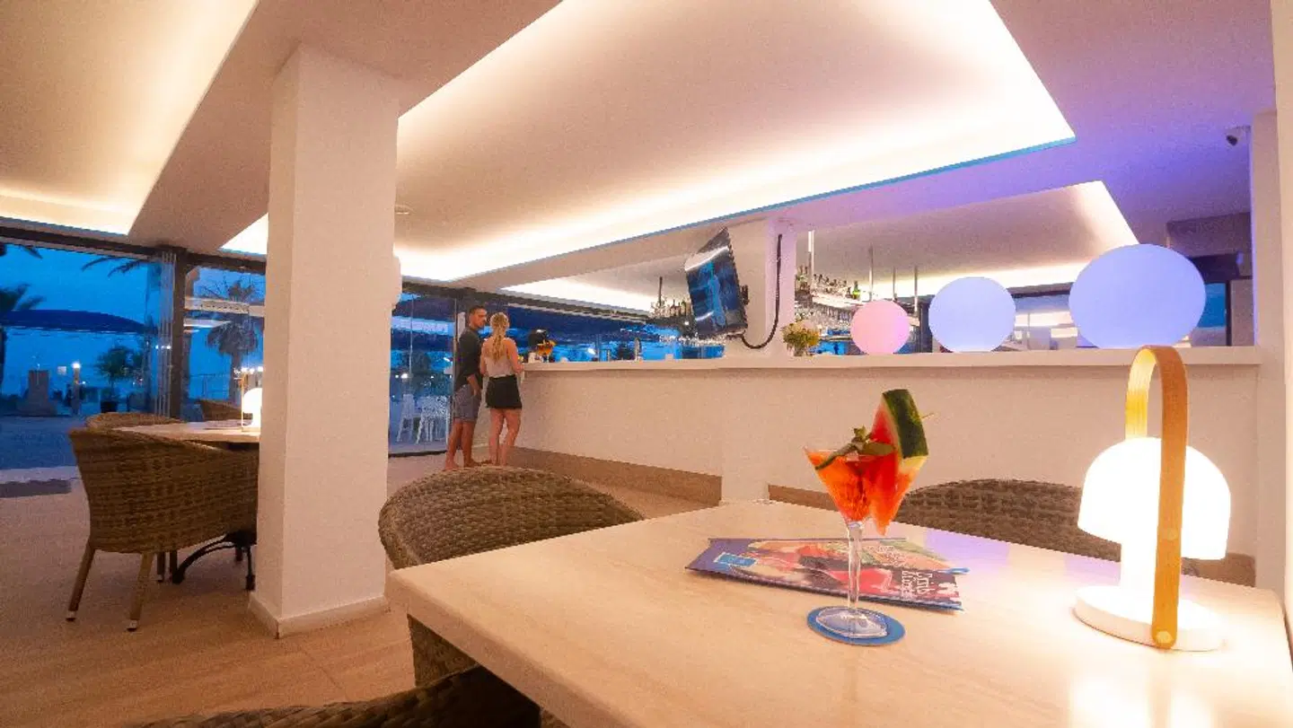 Negresco Beach ROOM_EXAMPLE