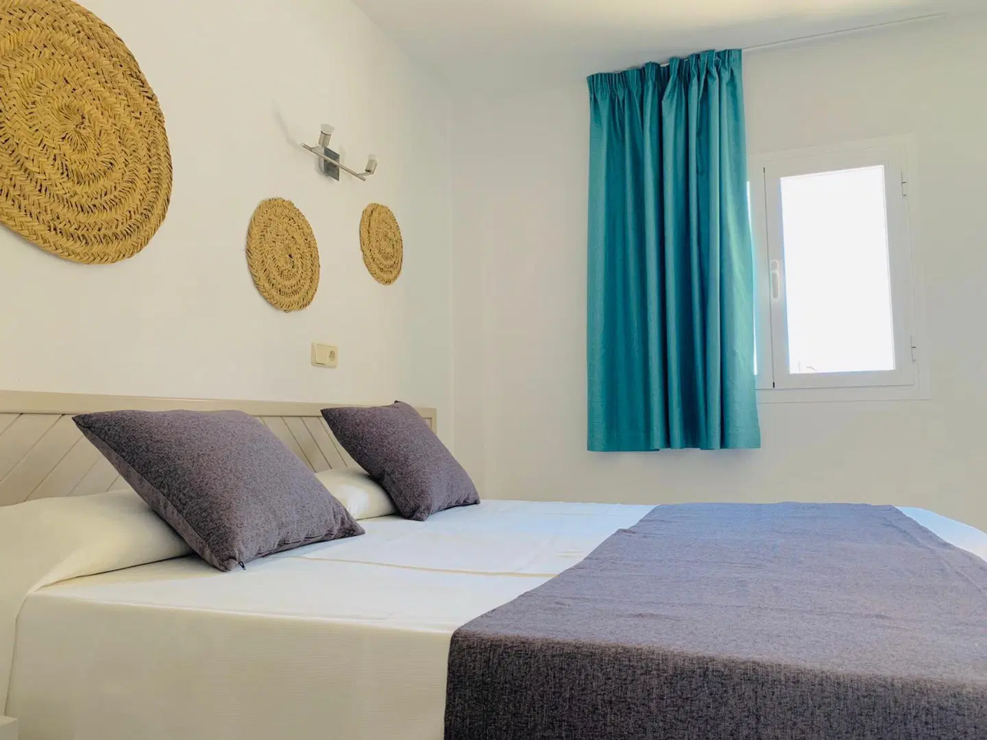 Lliteras ROOM_EXAMPLE