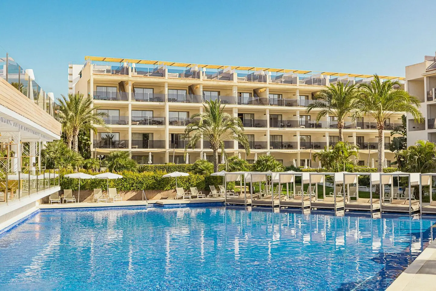 Zafiro Palace Palmanova OUTDOOR_POOL