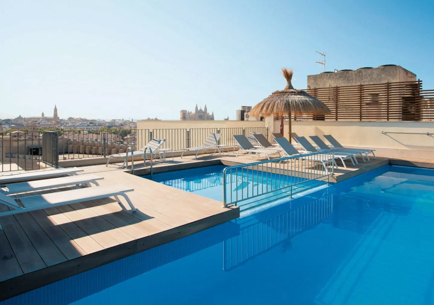 Saratoga OUTDOOR_POOL