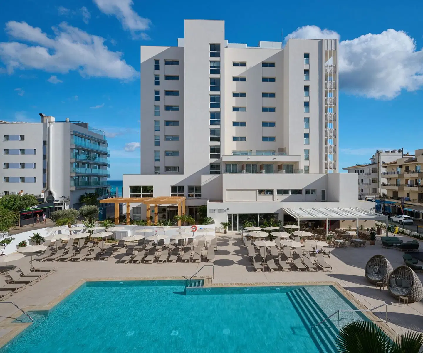 Hipotels Don Juan OUTDOOR_POOL