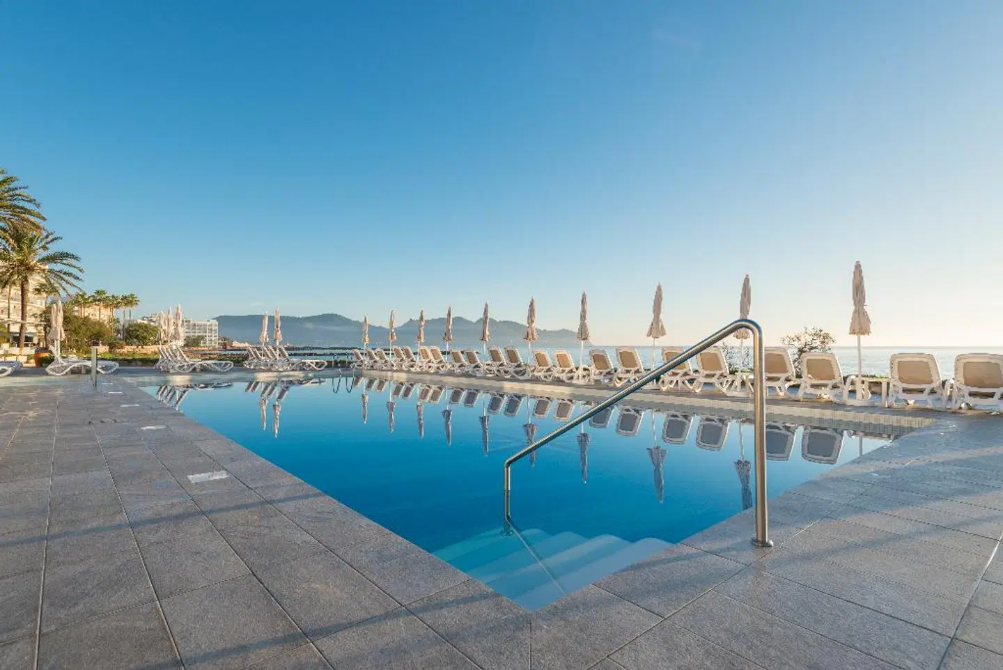 Atolón & Kaafu Beach Club OUTDOOR_POOL