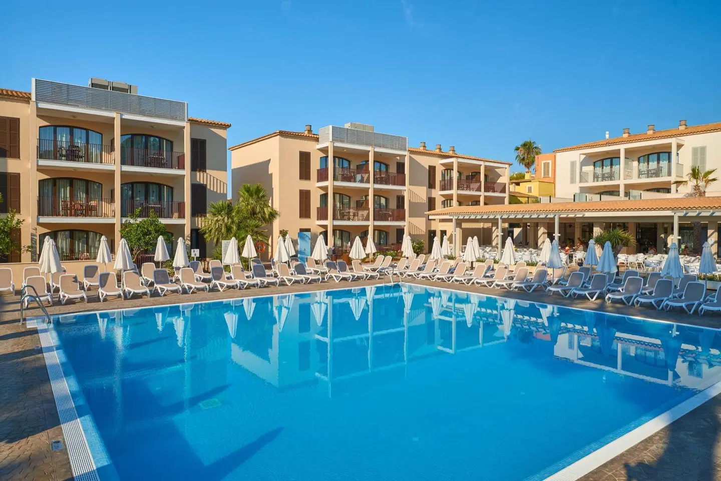 Protur Floriana Resort OUTDOOR_POOL