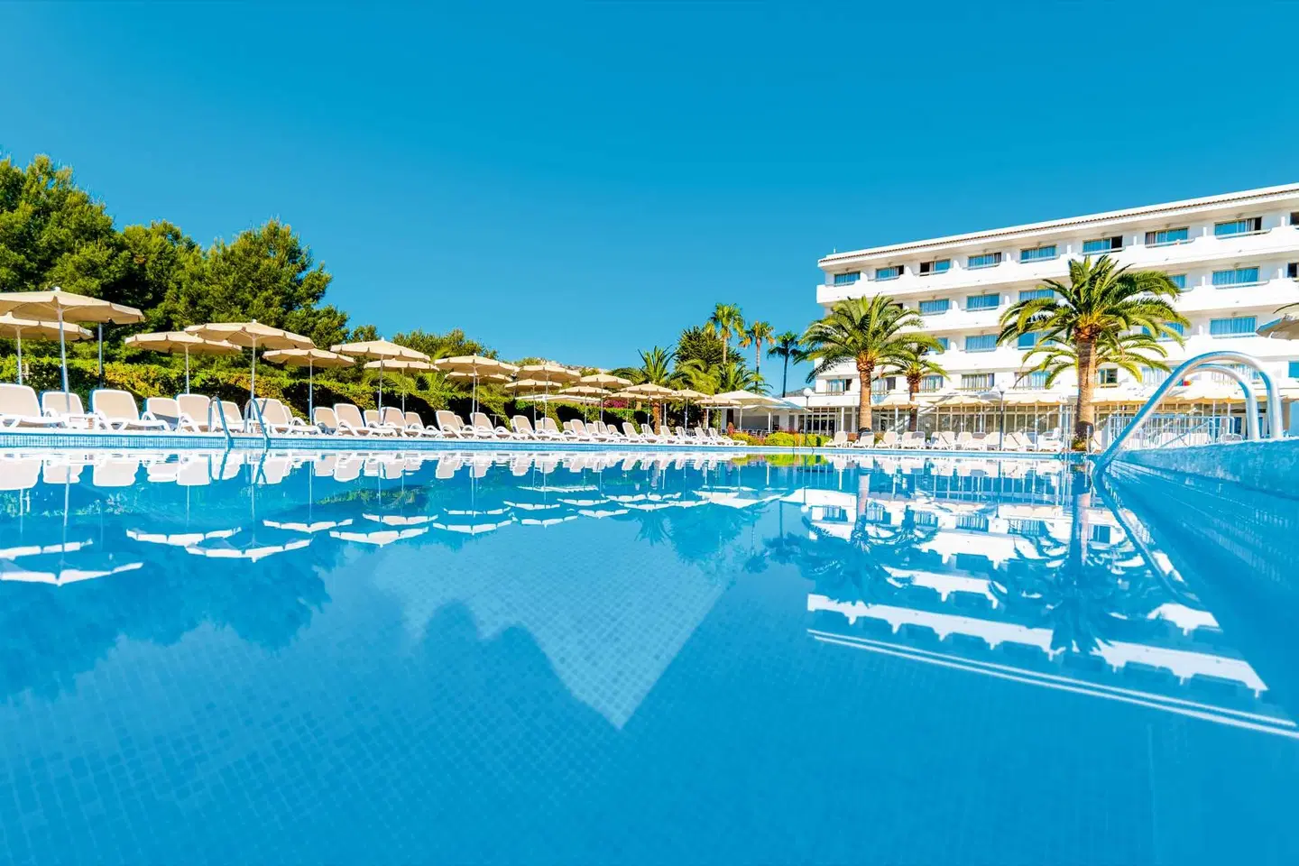 Millor Sol OUTDOOR_POOL