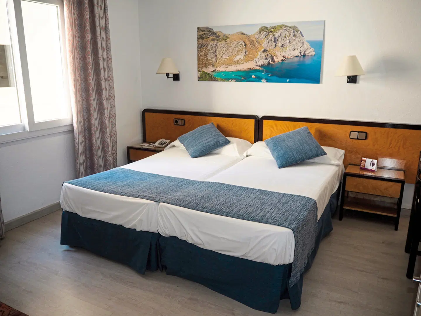 Voramar ROOM_EXAMPLE