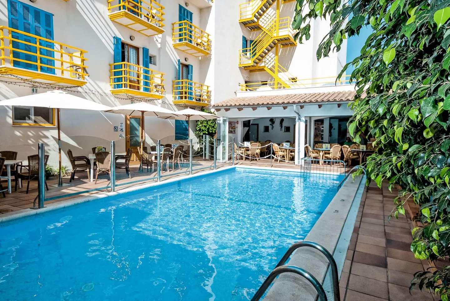 Bellavista Hallenbad