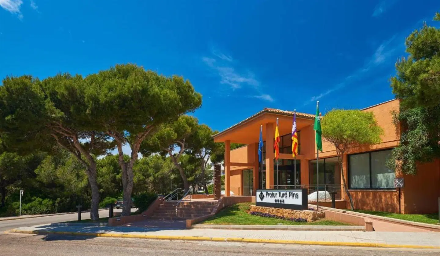 Turo Pins Protur Hotel EXTERIOR