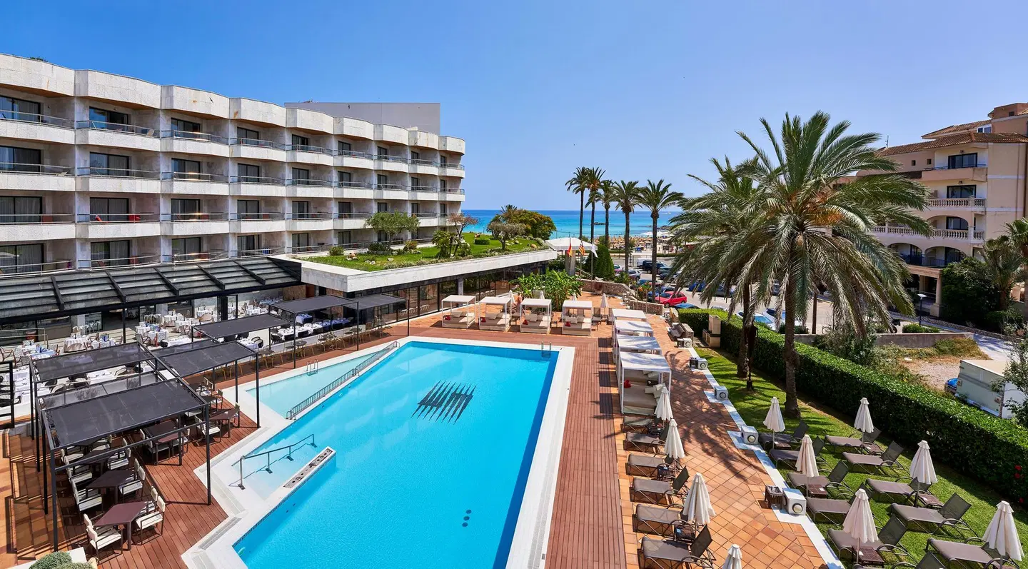 Serrano Palace OUTDOOR_POOL