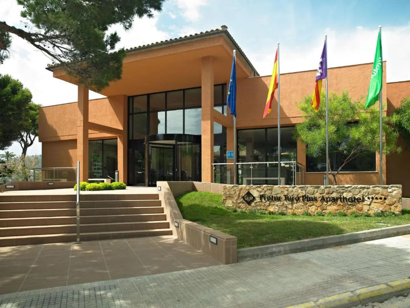 Turo Pins Protur Hotel EXTERIOR