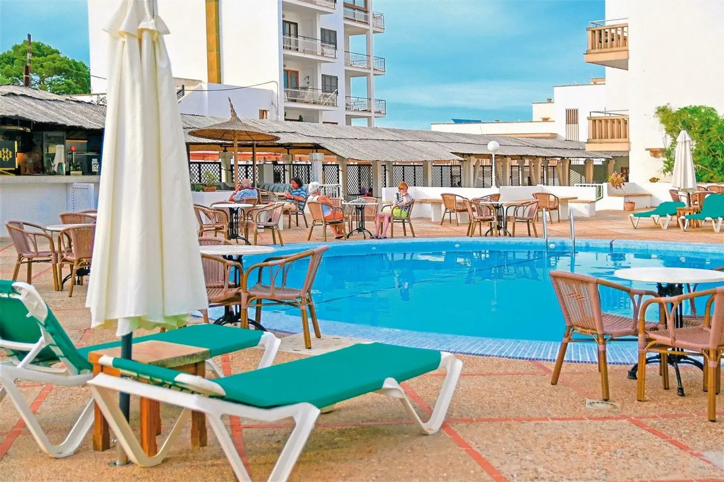 Pinos Playa OUTDOOR_POOL