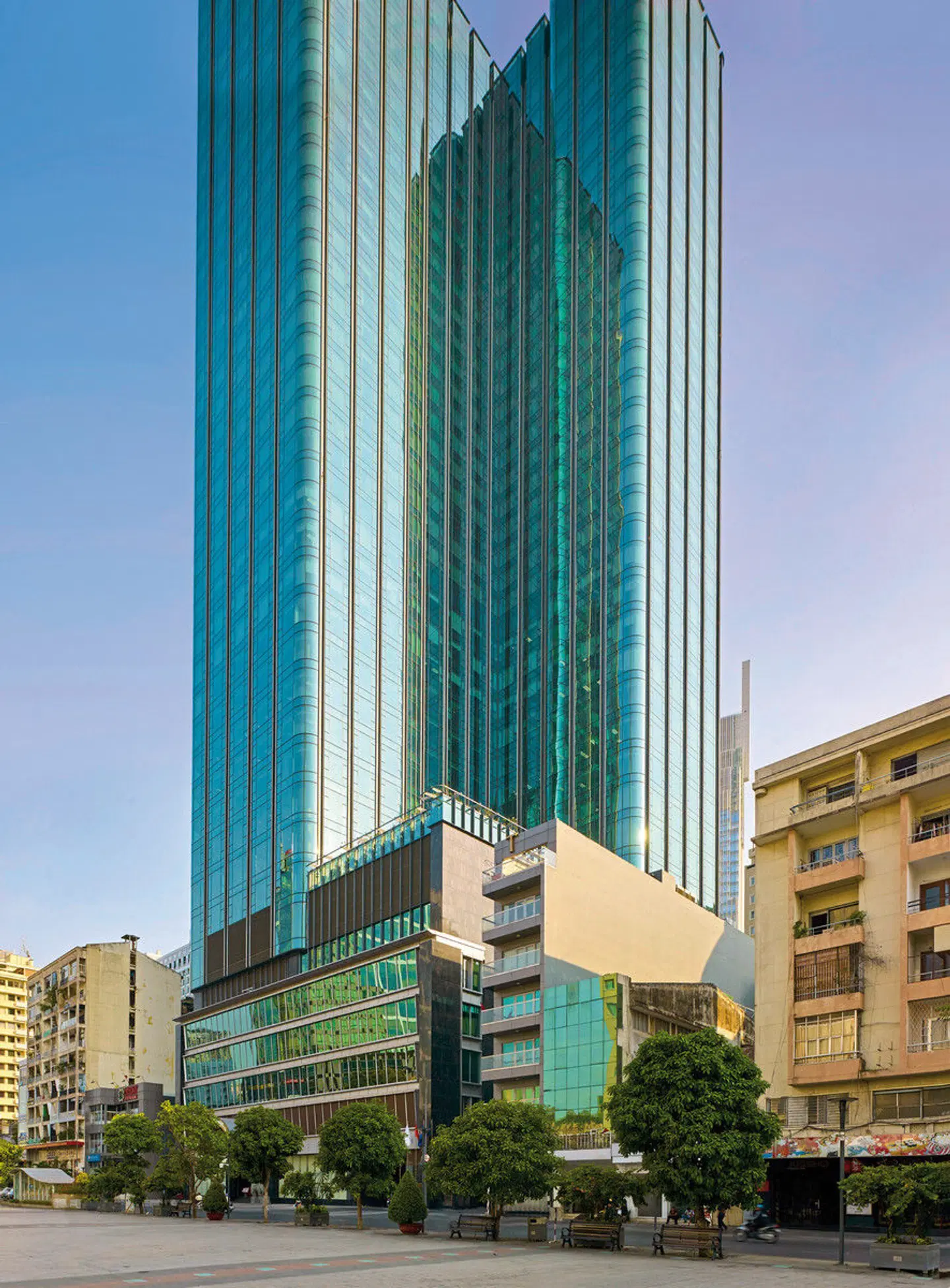 The Reverie Saigon Terrasse