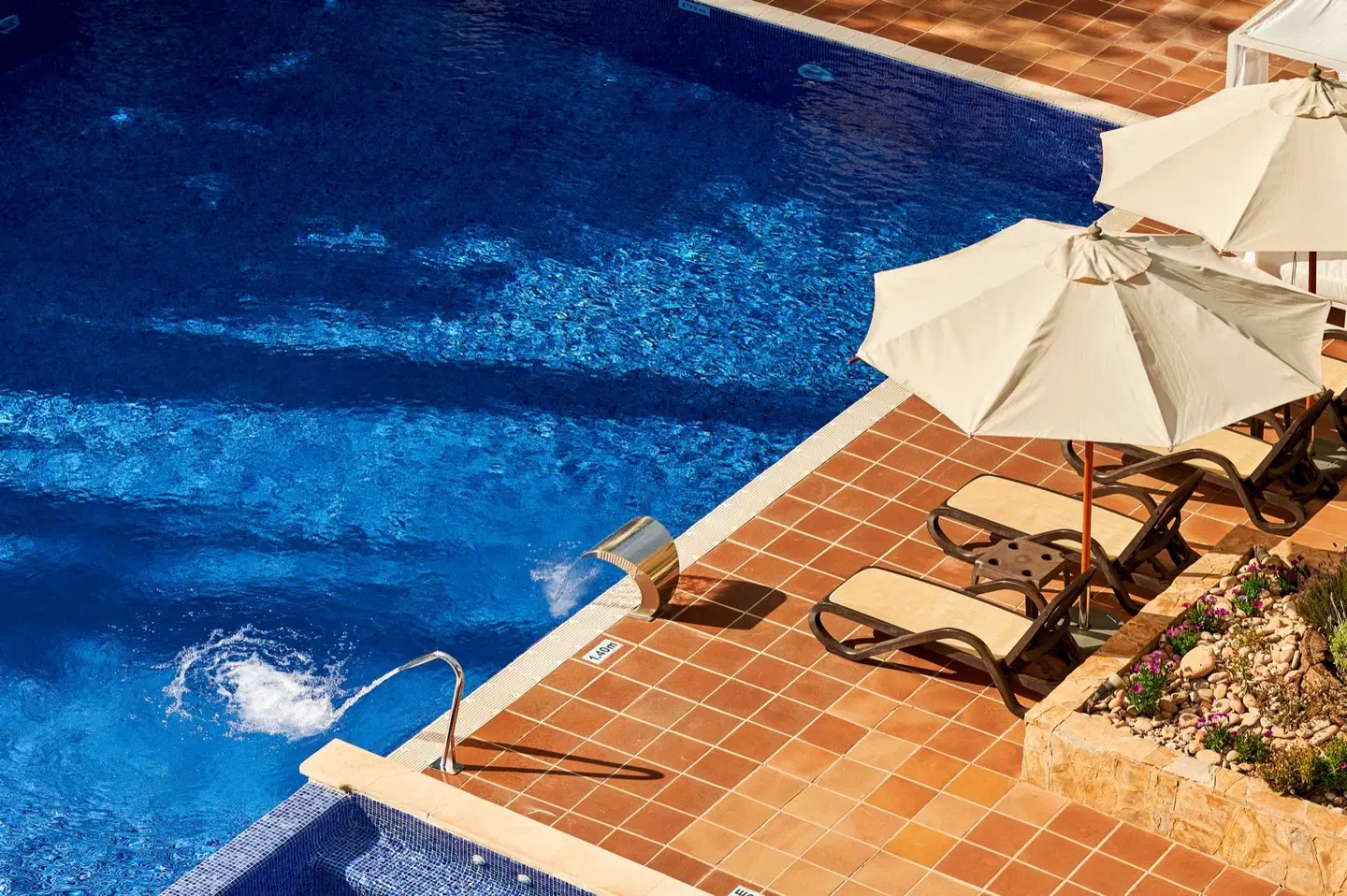 ROC Oberoy OUTDOOR_POOL