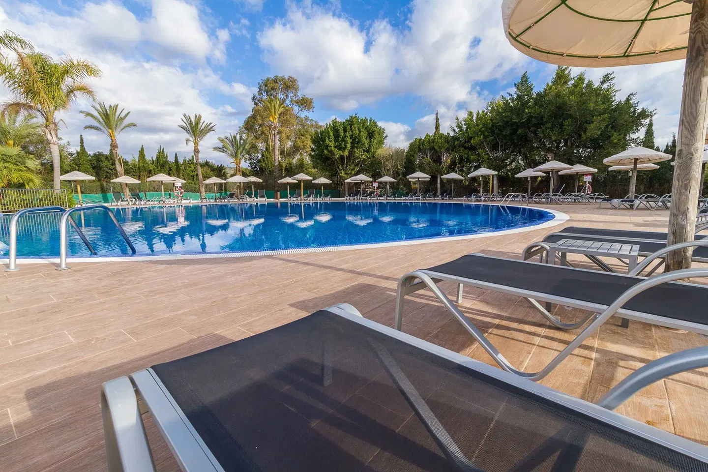 Eix Lagotel Holiday Resort OUTDOOR_POOL