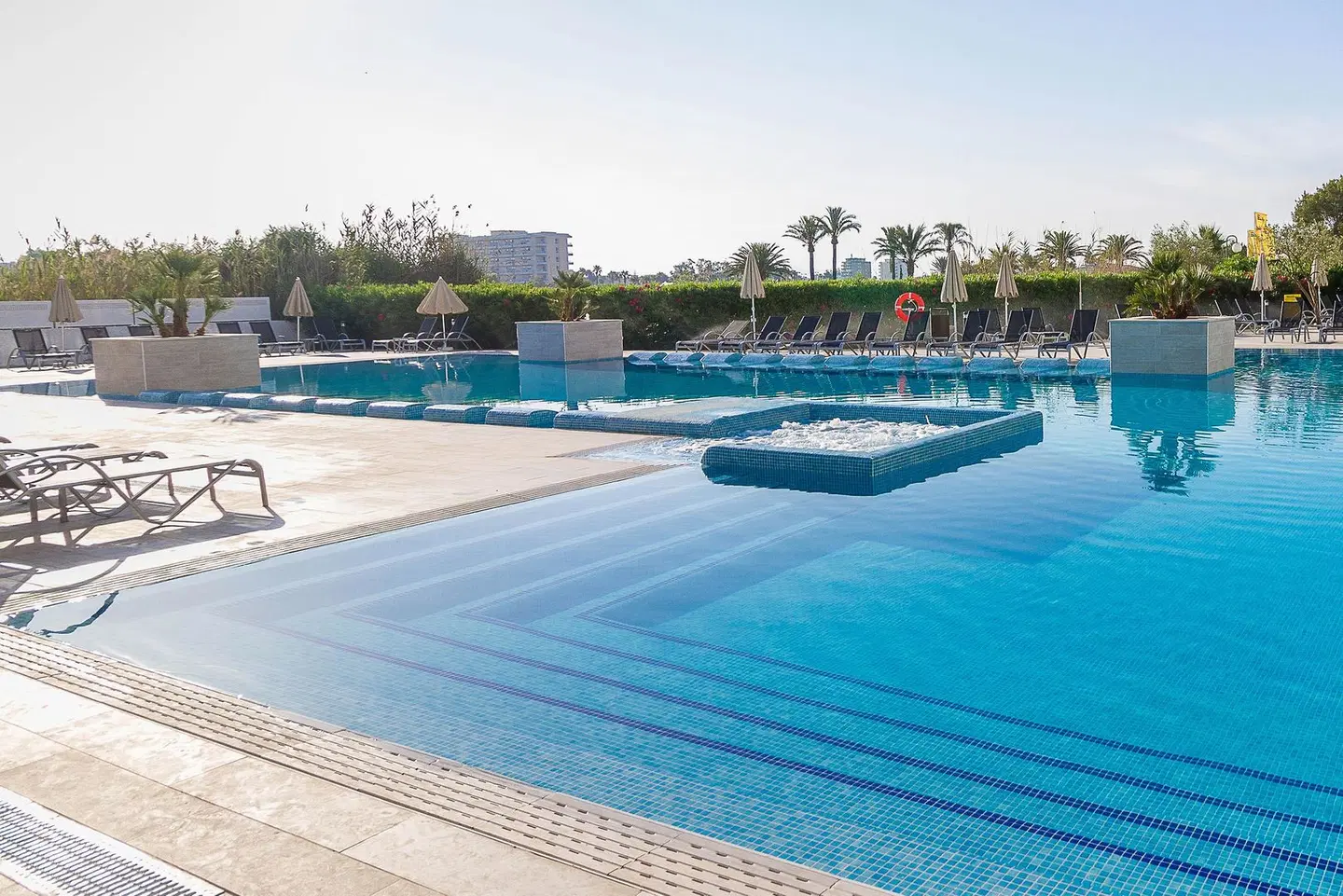 Eix Lagotel Holiday Resort OUTDOOR_POOL