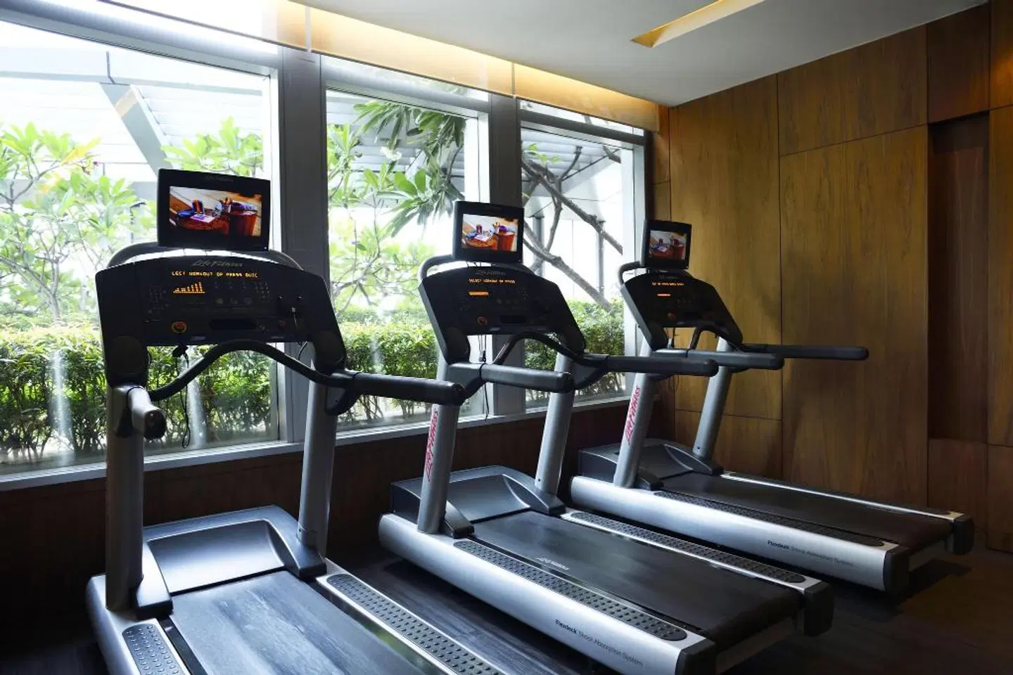 Bangkok Marriott Hotel Sukhumvit SPORTS_AND_LEISURE