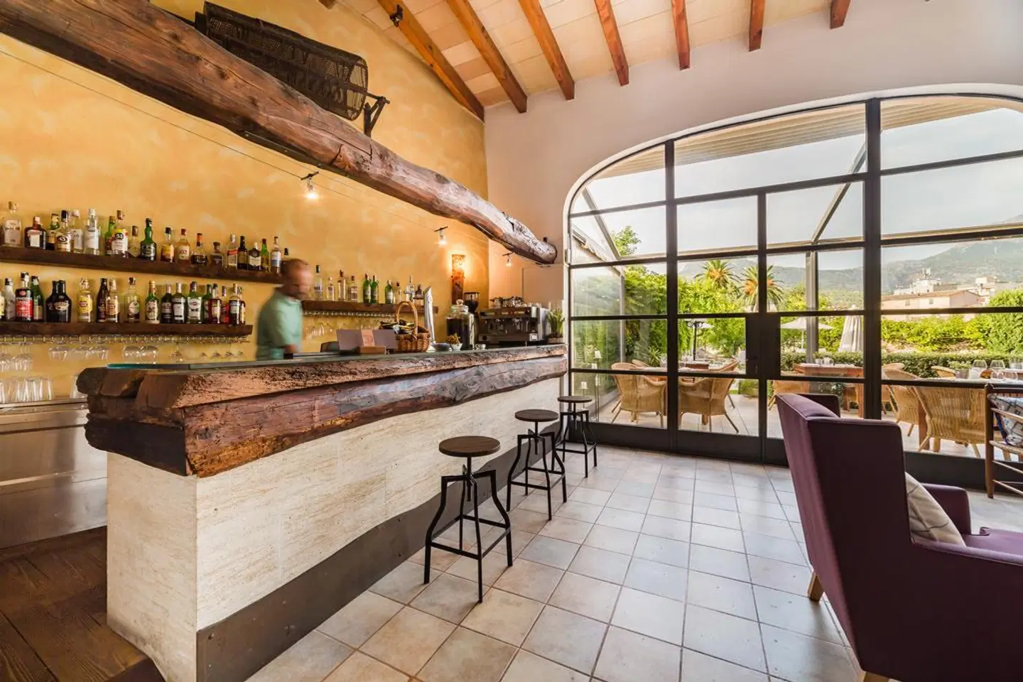 Rural Ca'l Bisbe Bar